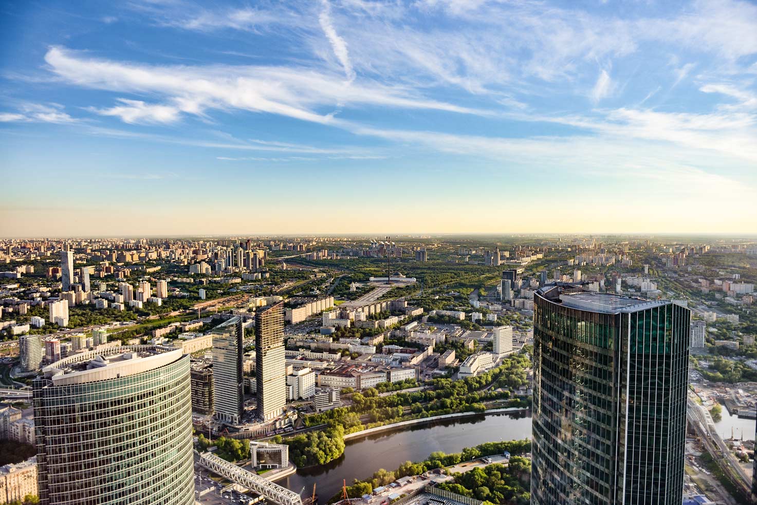 Панорамный вид со смотровой площадки в Москве