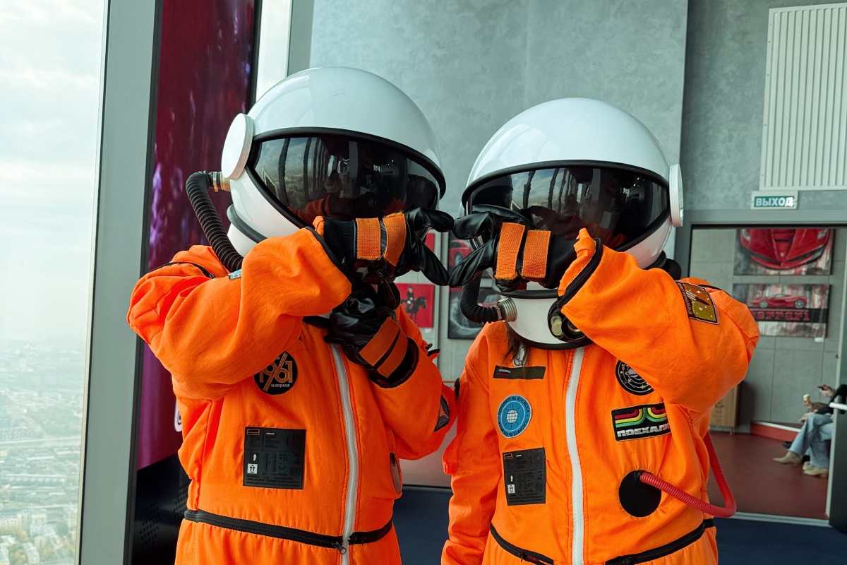 Осенний фотосет с космонавтами